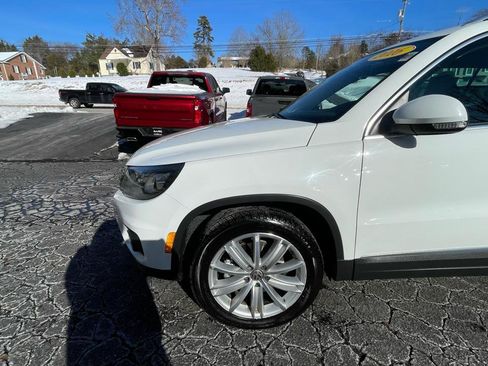 Used 2016 Volkswagen Tiguan SE image 3
