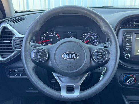 Used 2021 Kia Soul S image 18