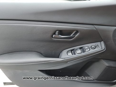 Used 2025 Nissan Sentra S FWD image 16