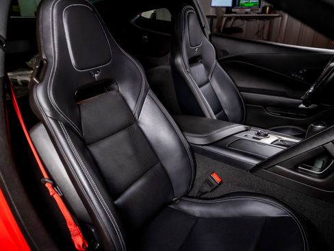 Used 2019 Chevrolet Corvette Z06 RWD image 19
