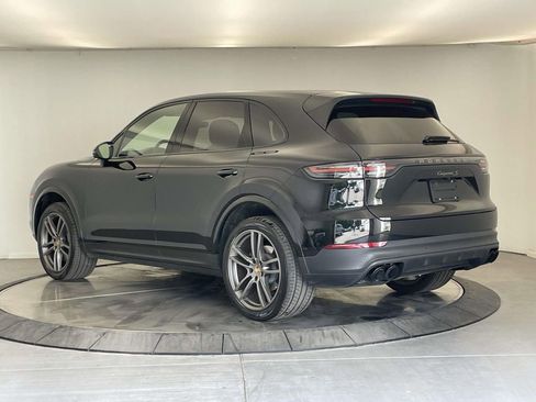 Certified 2023 Porsche Cayenne S Platinum AWD/4WD image 3