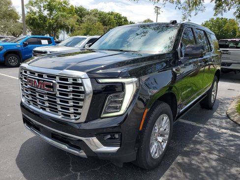 Used 2026 GMC Yukon Denali w/ Sun & Power Step Package AWD/4WD image 2