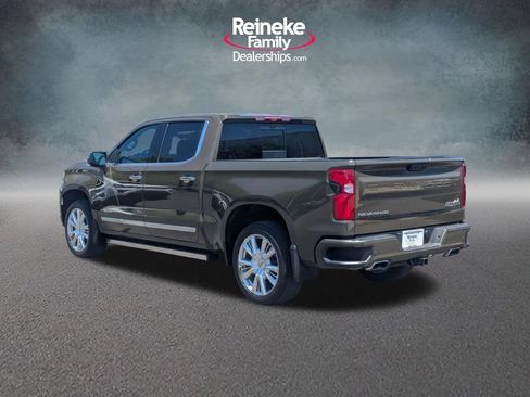 Used 2023 Chevrolet Silverado 1500 High Country w/ Technology Package AWD/4WD image 8
