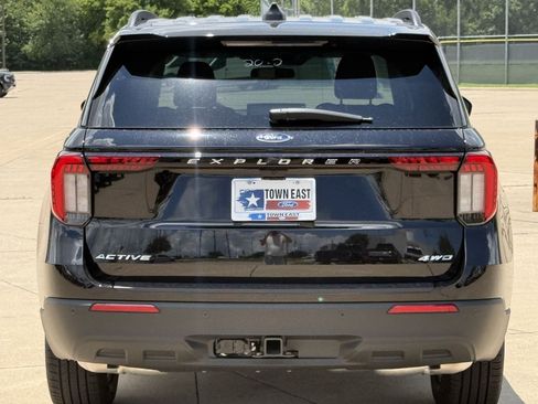 New 2026 Ford Explorer Active AWD/4WD image 36