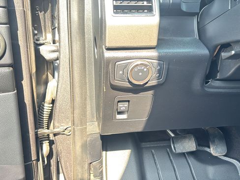 Used 2020 Ford Expedition XLT AWD/4WD image 23