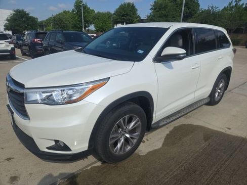 Used 2016 Toyota Highlander Plus image 6