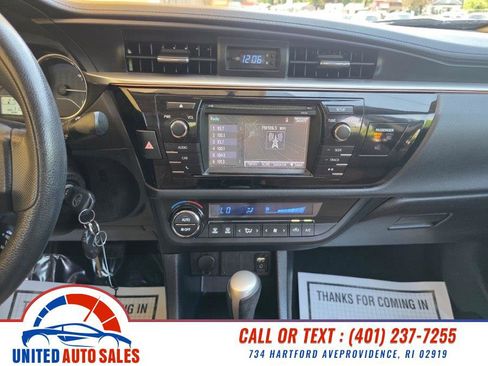 Used 2015 Toyota Corolla LE FWD image 16