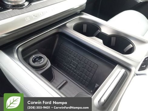 New 2025 Ford Expedition Max Platinum w/ Platinum Ultimate Package image 17