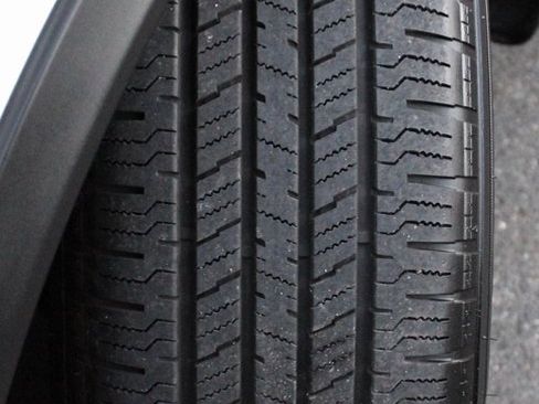 Certified 2020 Nissan Rogue SV image 14