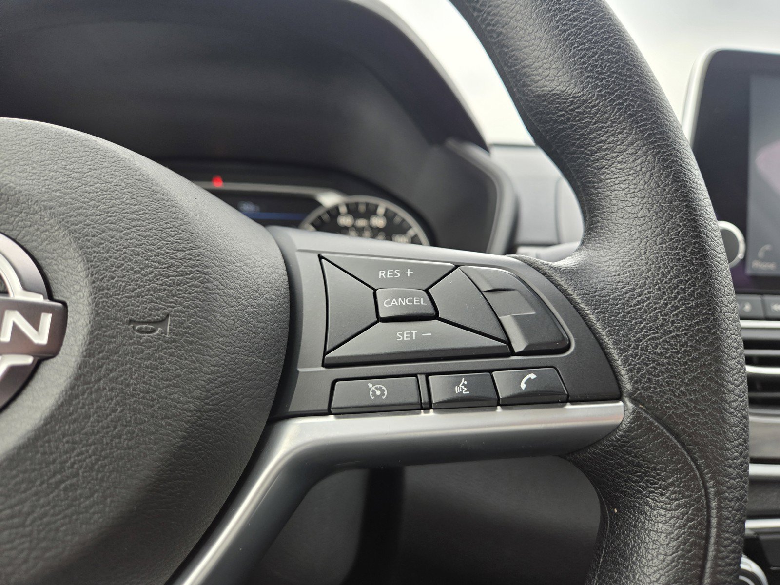 Certified 2025 Nissan Altima 2.5 SV FWD image 19