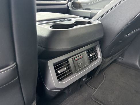 Used 2024 Ford F250 Lariat w/ Chrome Package AWD/4WD image 25