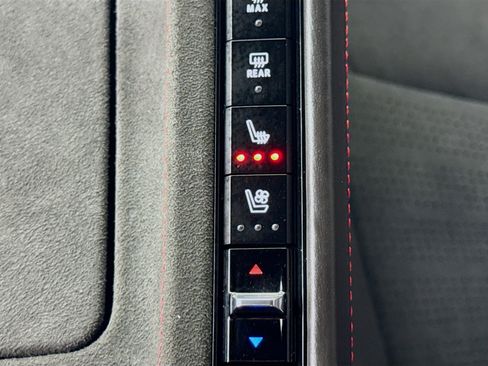 Used 2023 Chevrolet Corvette Z06 w/ Z07 Performance Package RWD image 21