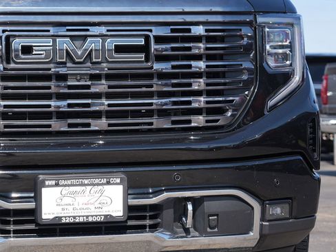 Used 2024 GMC Sierra 1500 Denali Ultimate AWD/4WD image 9