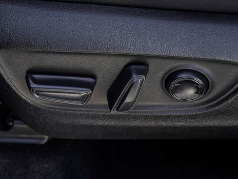 Used 2025 Toyota Grand Highlander AWD Hybrid image 17