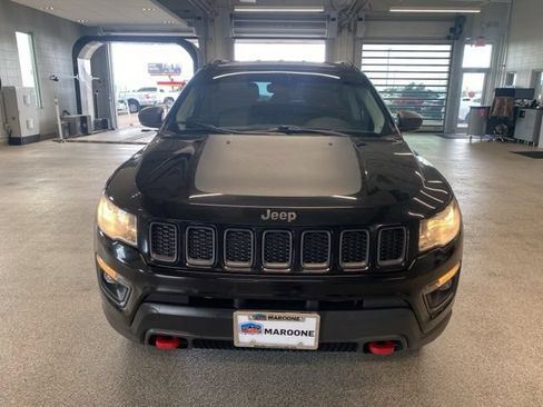 Used 2020 Jeep Compass Trailhawk AWD/4WD image 2