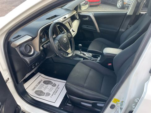 Used 2014 Toyota RAV4 XLE image 22