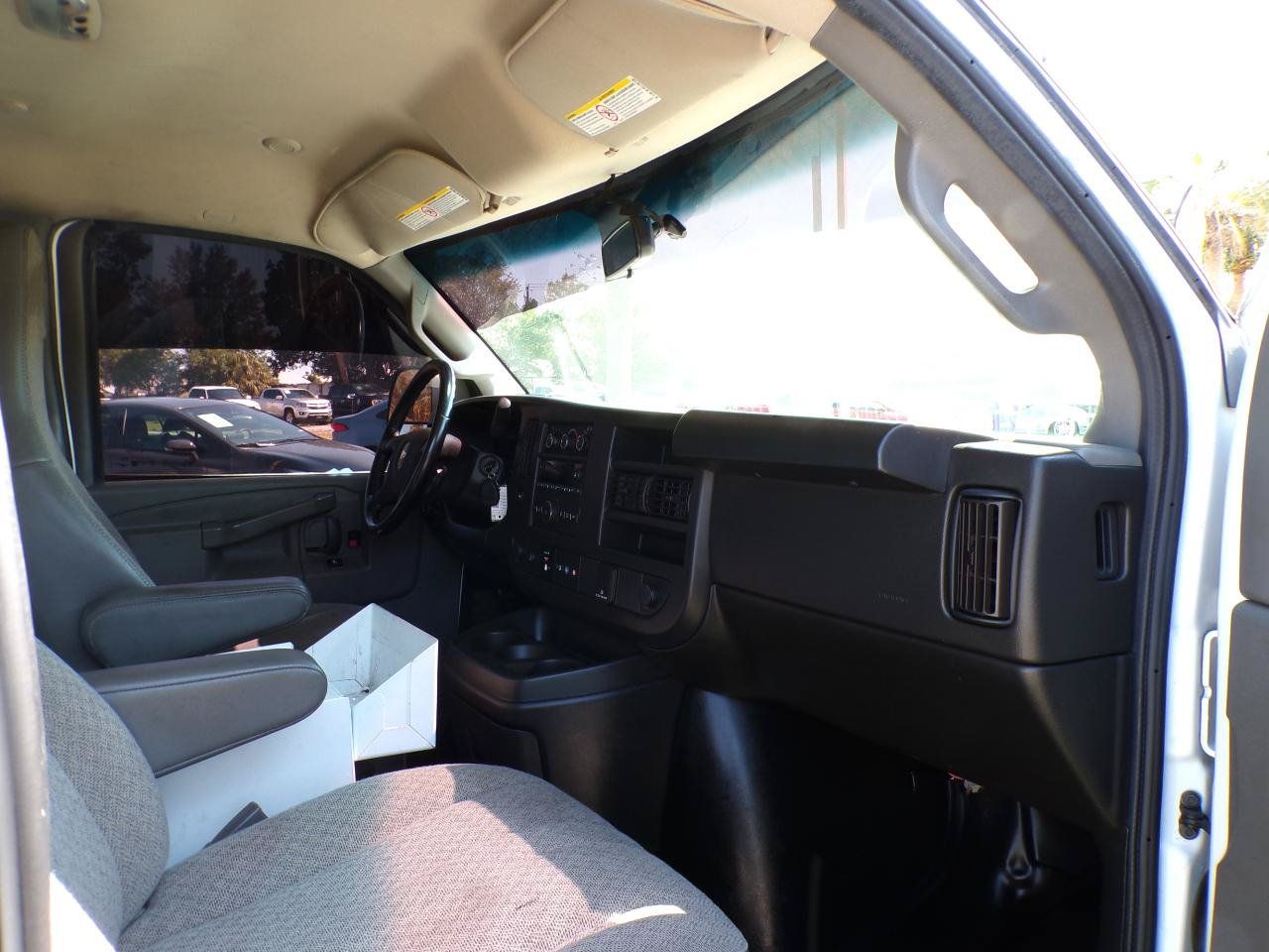 Used 2022 Chevrolet Express 2500 w/ Driver Convenience Package RWD image 16