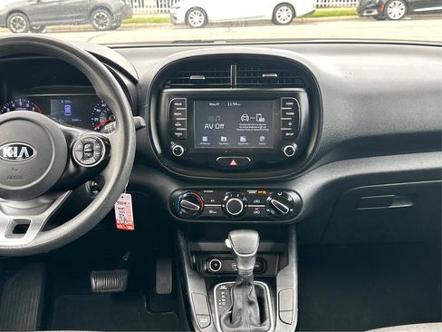 Used 2020 Kia Soul S image 17