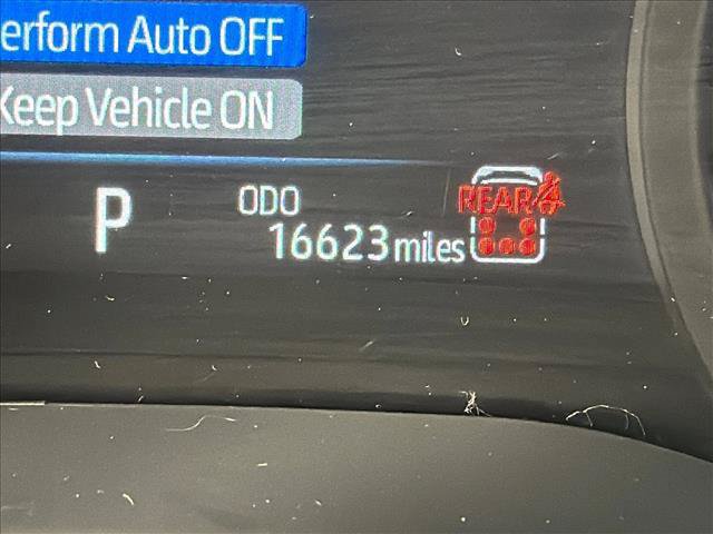 Used 2025 Toyota Sienna XLE w/ XLE Plus Package FWD image 27
