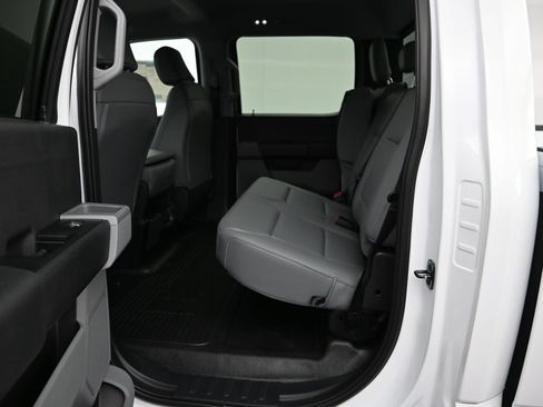 New 2026 Ford F250 XL w/ XL Chrome Package AWD/4WD image 24