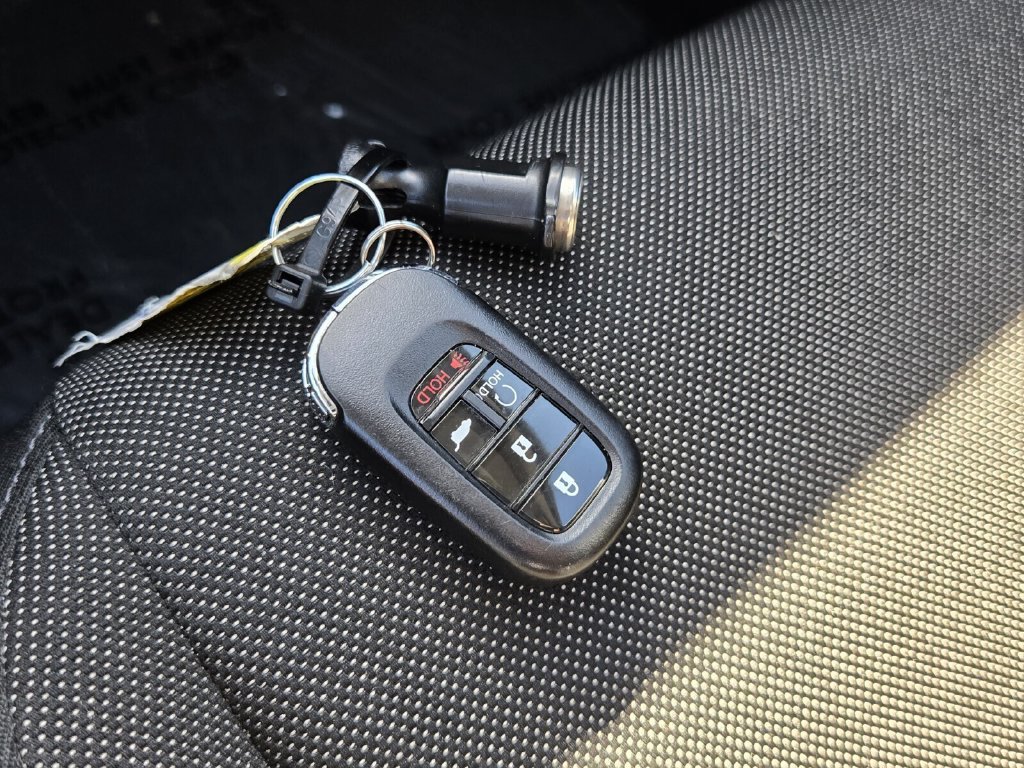 Used 2025 Honda CR-V EX image 18