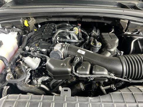 Used 2023 Jeep Grand Cherokee Altitude image 29