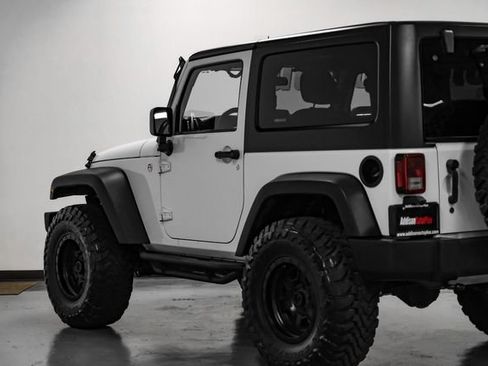 Used 2015 Jeep Wrangler Sport w/ Connectivity Group AWD/4WD image 12