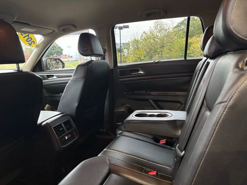 Used 2019 Volkswagen Atlas SE w/ Towing Package image 21