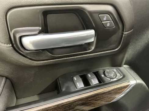 Used 2023 GMC Sierra 2500 SLE w/ SLE Convenience Package image 23