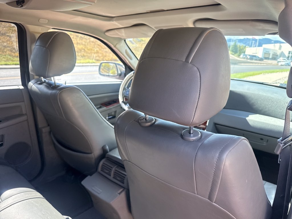 Used 2005 Jeep Grand Cherokee Limited AWD/4WD image 24