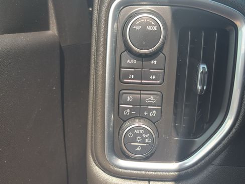 Used 2022 Chevrolet Silverado 1500 RST AWD/4WD image 23