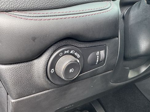 Used 2021 Dodge Durango R/T w/ Blacktop Package RWD image 37