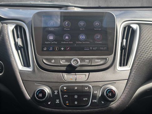 Used 2024 Chevrolet Malibu LT FWD image 19