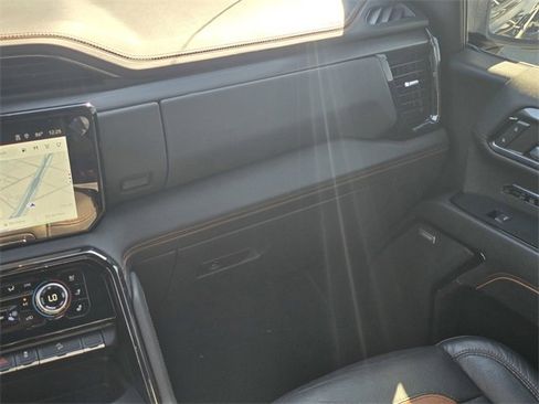 Used 2024 GMC Sierra 1500 AT4 w/ Technology Package image 18