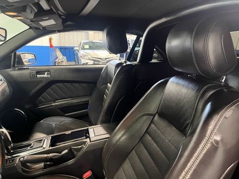 Used 2013 Ford Mustang GT Premium w/ Brembo Brake Pkg image 16