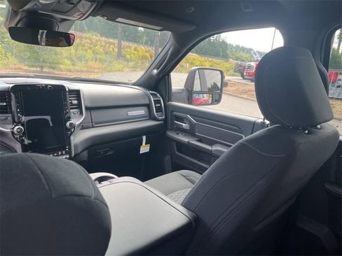New 2025 RAM 2500 Big Horn AWD/4WD image 25