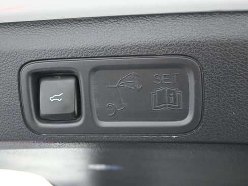 Used 2024 Ford Expedition Limited image 30