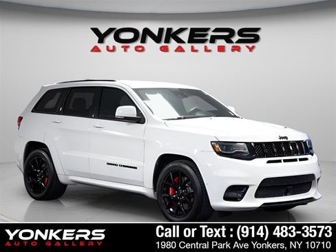 Used 2021 Jeep Grand Cherokee SRT image 12
