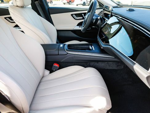 New 2026 Mercedes-Benz E 350 4MATIC Sedan image 18