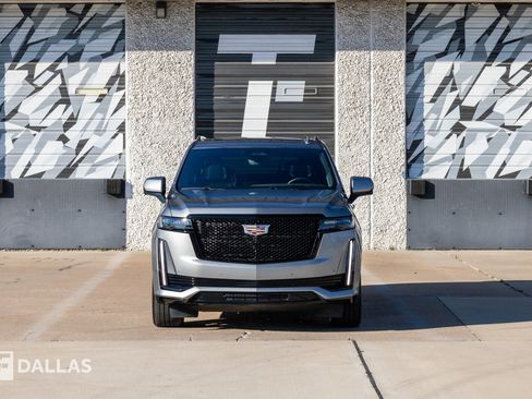 Used 2023 Cadillac Escalade Sport Platinum image 3