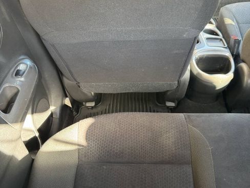 Used 2011 Nissan Juke SV FWD image 22