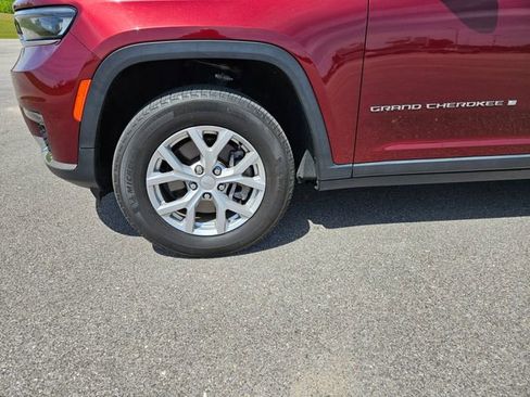 Used 2023 Jeep Grand Cherokee L Limited AWD/4WD image 28