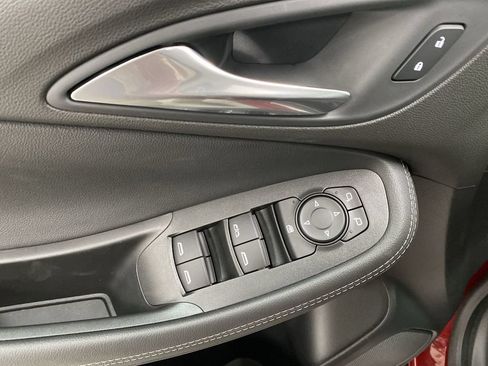 Used 2021 Buick Encore GX Select w/ Sport Touring Package FWD image 13