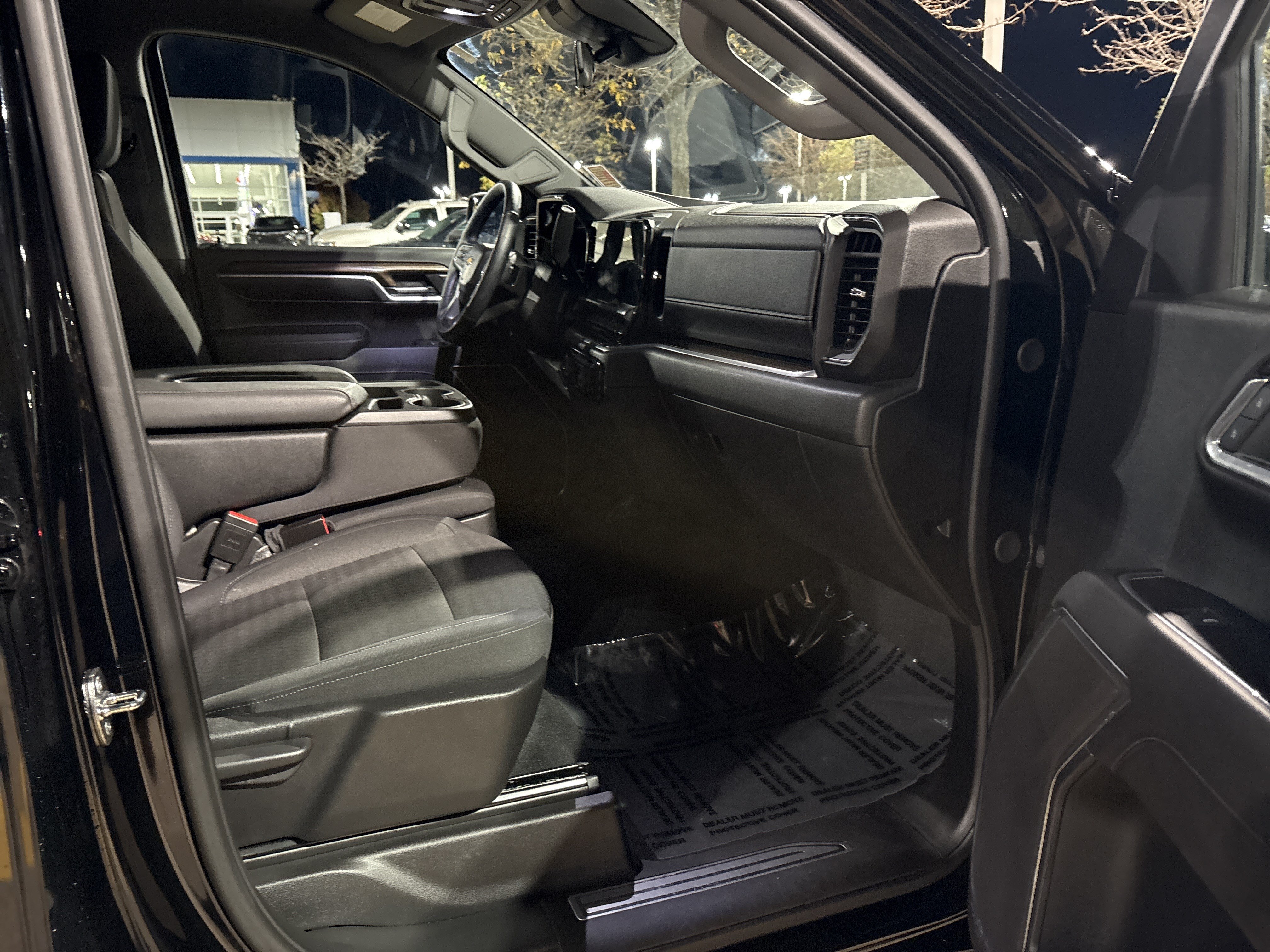 Used 2024 Chevrolet Silverado 1500 LT AWD/4WD image 13