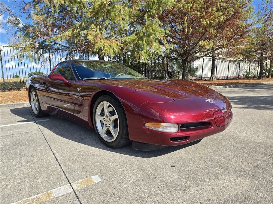 Used 2003 Chevrolet Corvette Coupe w/ Preferred Equipment Group RWD image 16