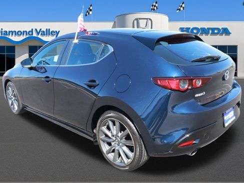 Used 2020 MAZDA MAZDA3 Hatchback FWD image 4