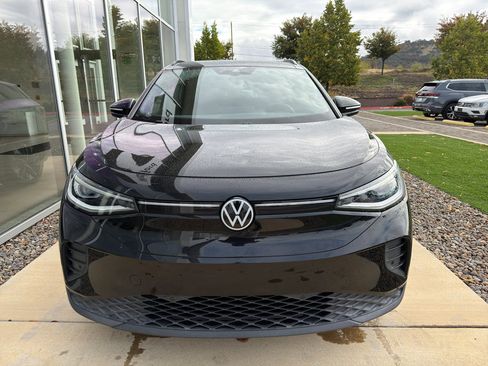 Used 2022 Volkswagen ID.4 Pro S image 3