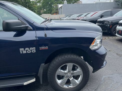 Used 2017 RAM 1500 Express AWD/4WD image 12
