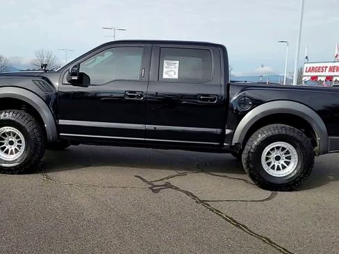 Used 2017 Ford F150 Raptor w/ Equipment Group 802A Luxury image 5