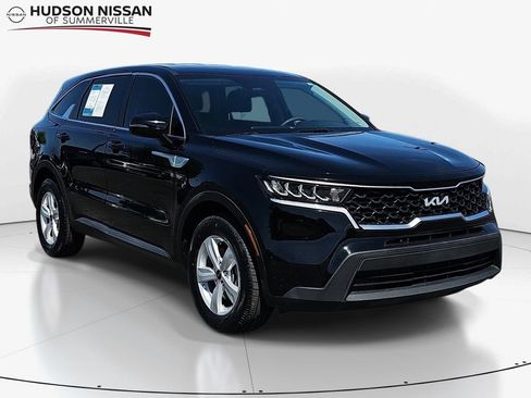 Used 2022 Kia Sorento LX FWD image 1